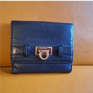 Salvatore Ferragamo Compact Leather Wallet. EUC